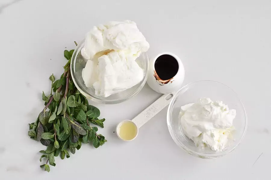 Ingredients for All Natural Shamrock Shake
