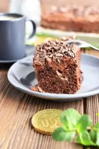 Baileys Poke Cake
