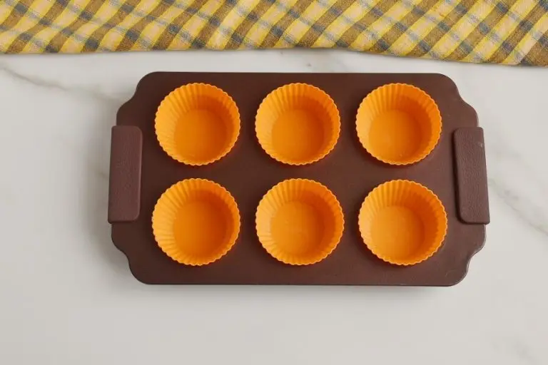 Step 1 - Berry Cream Muffins