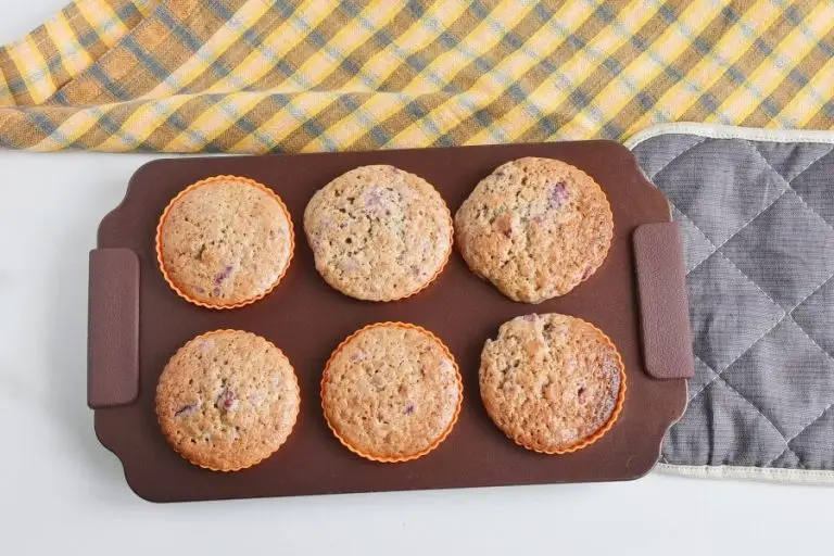 Step 6 - Berry Cream Muffins