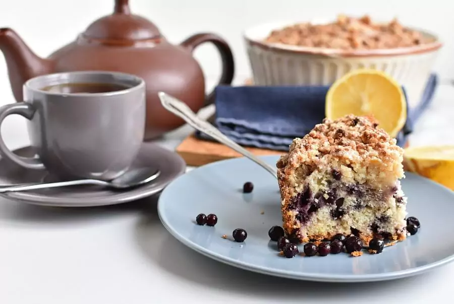 Blueberry Queso Fresco Crumble Cake