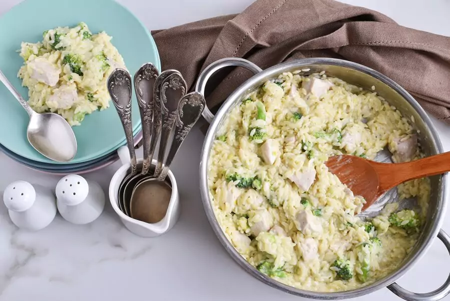 Cheesy Chicken and Broccoli Orzo