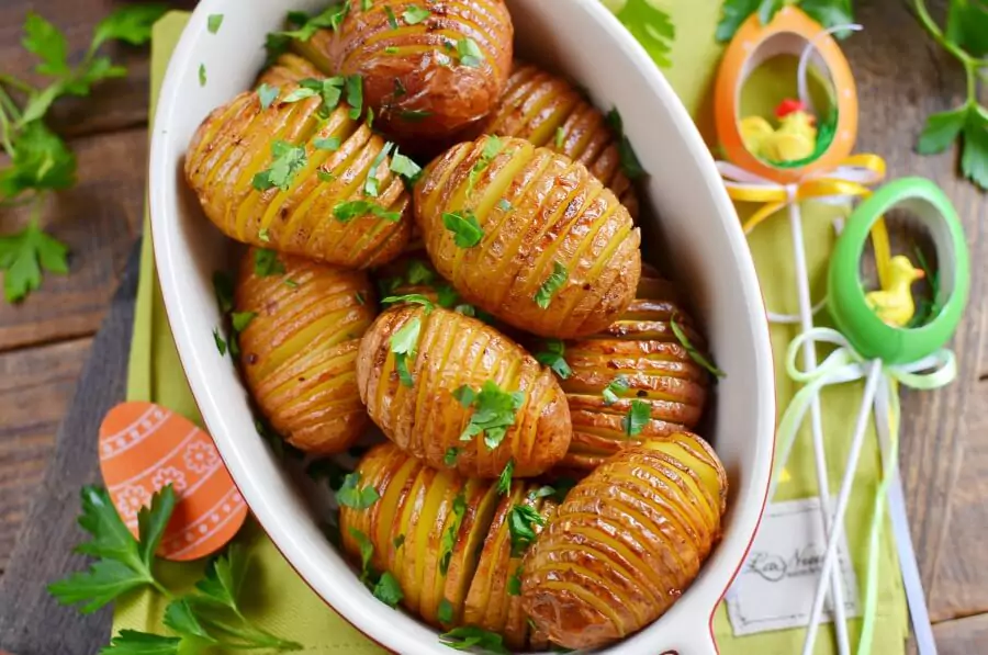 Garlic Roasted Potatoes Recipe-How To Make Garlic Roasted Potatoes-Delicious Garlic Roasted Potatoes