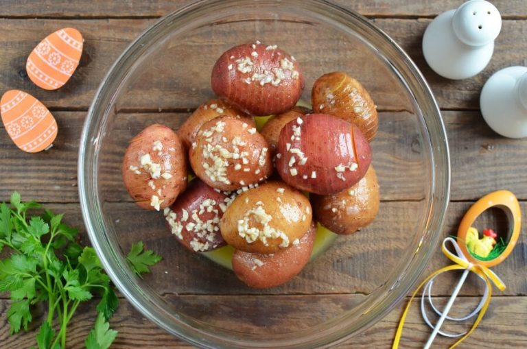 Step 4 - Garlic Roasted Potatoes