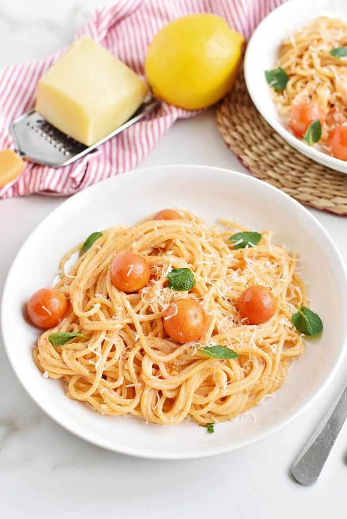 Italian Spicy Harissa, Tomato and Basil Spaghetti