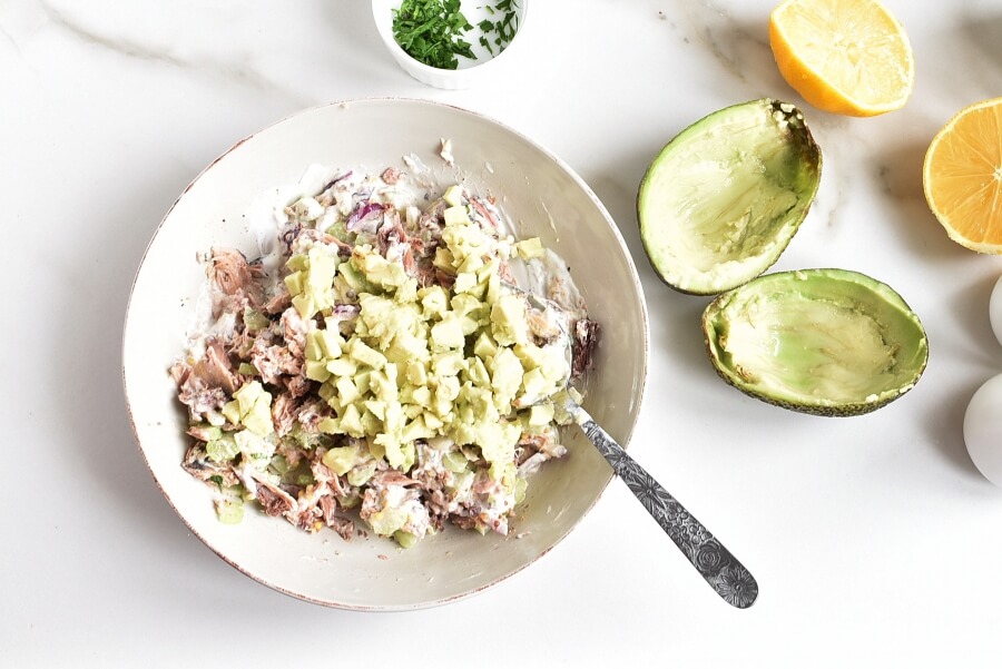 Healthy Tuna Salad Stuffed in Avocado recipe - step 4