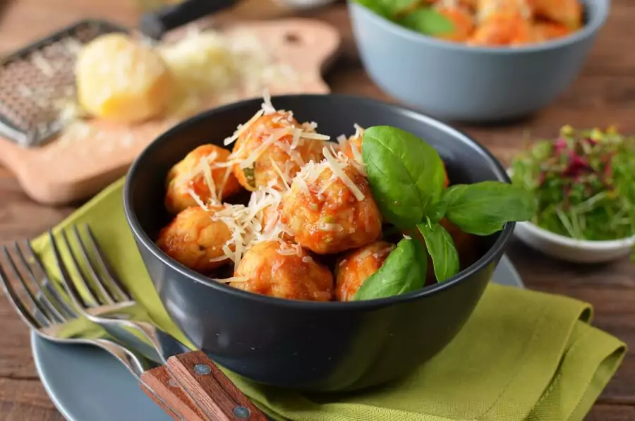 Keto Chicken Parmesan Meatballs