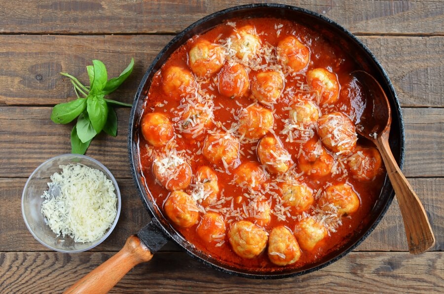 How to serve Keto Chicken Parmesan Meatballs