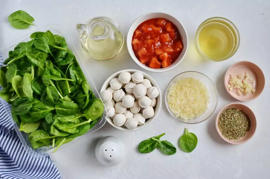Ingredients for Spinach and Tortellini Soup
