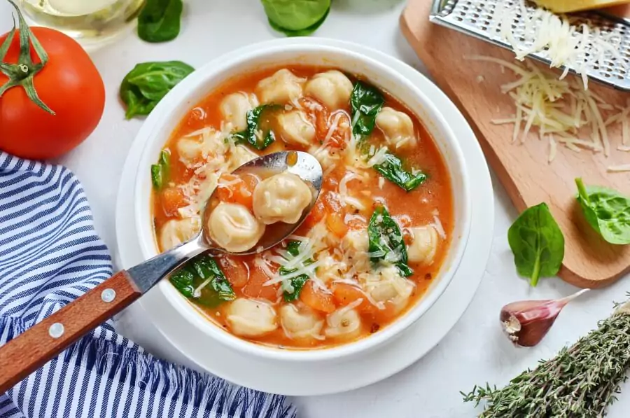 Spinach and Tortellini Soup