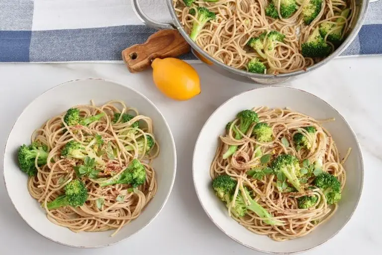 Step 7 - Whole Wheat Spaghetti with Broccoli, Chilli and Lemon