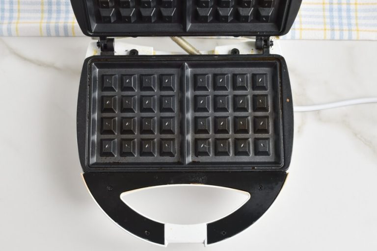 Step 1 - Wonderful Chocolate Waffles