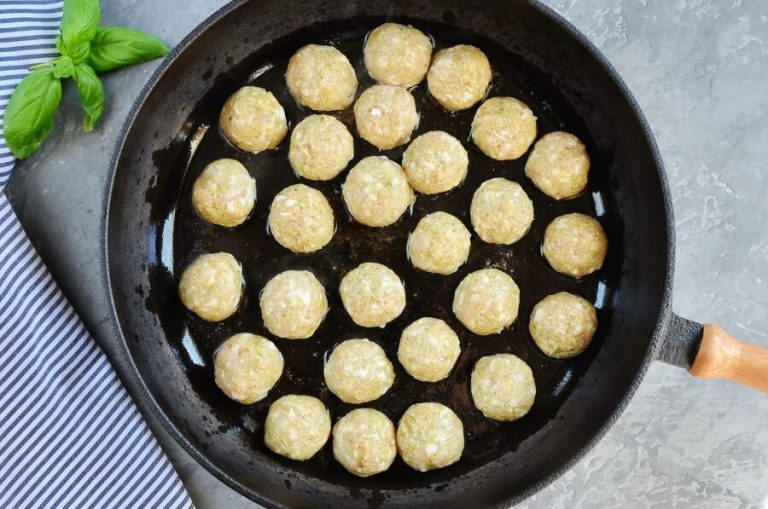 Step 4 - Chicken Pesto Meatballs