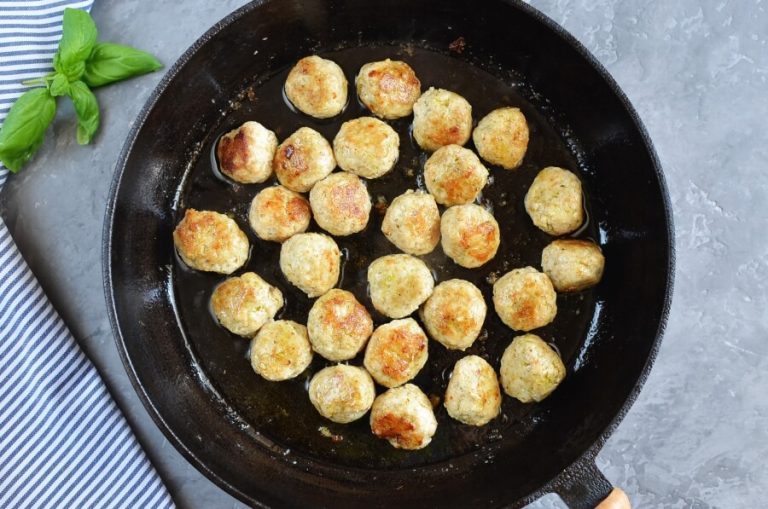 Step 4 - Chicken Pesto Meatballs