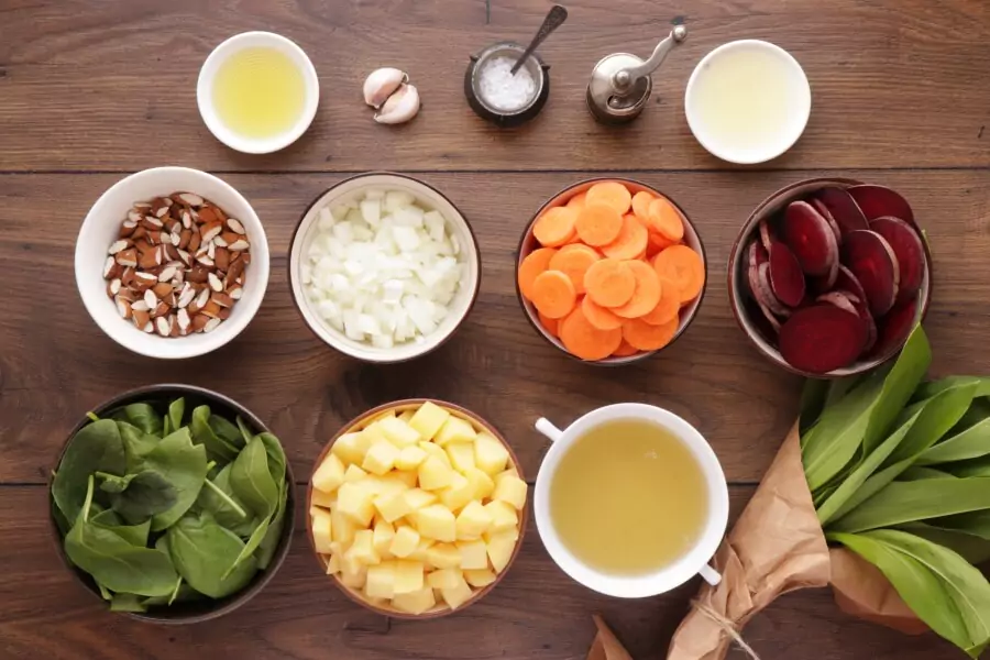 Ingredients for Creamy Wild Garlic Soup with Veggie Chips