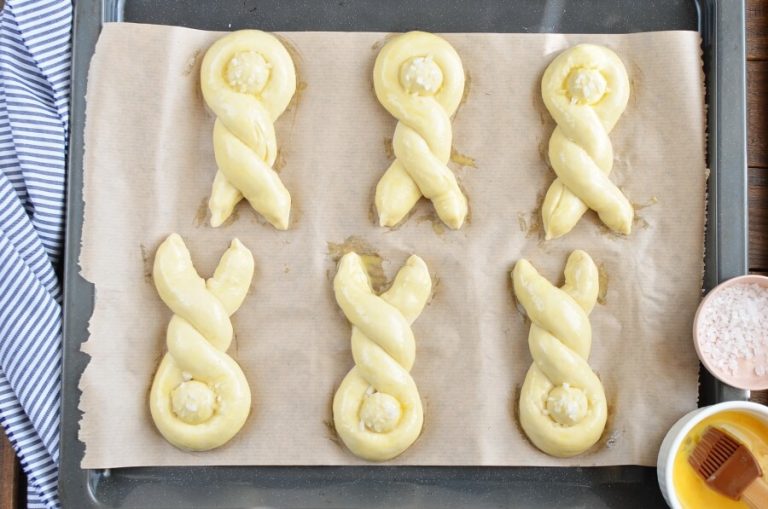 Step 9 - Easter Bunny Rolls