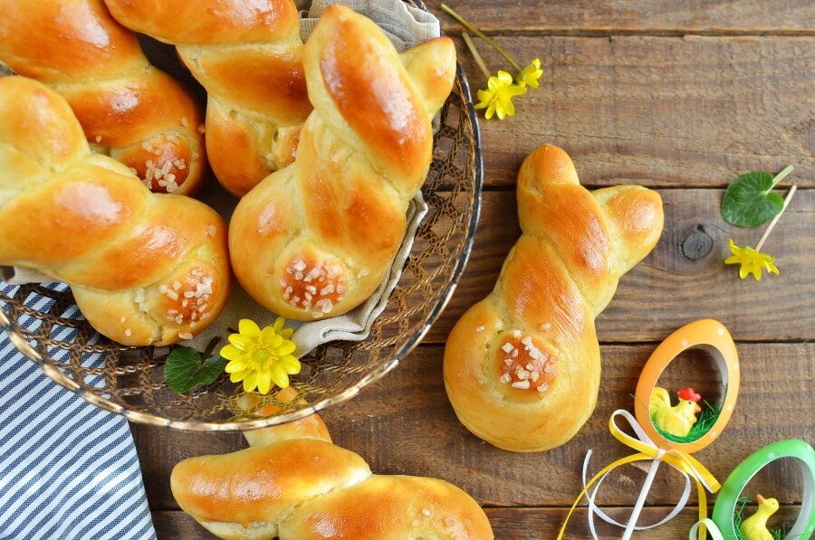 Easter Bunny Rolls Recipe-How To Make Easter Bunny Rolls-Delicious Easter Bunny Rolls