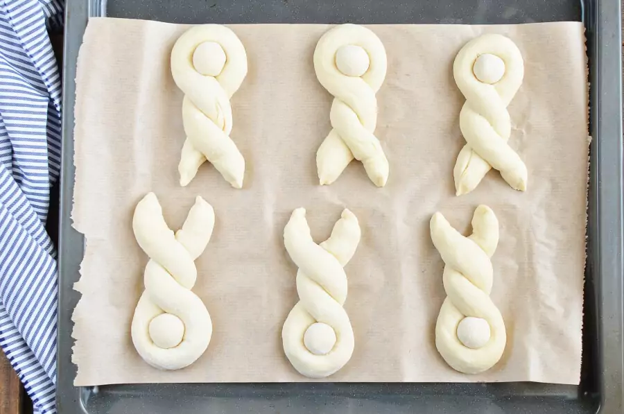 Easter Bunny Rolls recipe - step 7