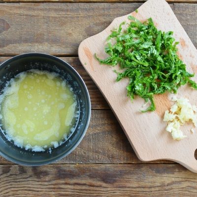 Easy Garlic Flatbreads recipe - step 4