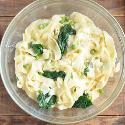 Easy Pea & Spinach Carbonara recipe - step 7