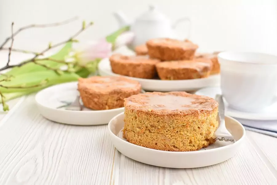Mini Carrot Cakes for Passover