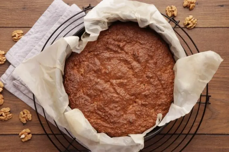 Step 7 - Flourless Walnut-Date Cake