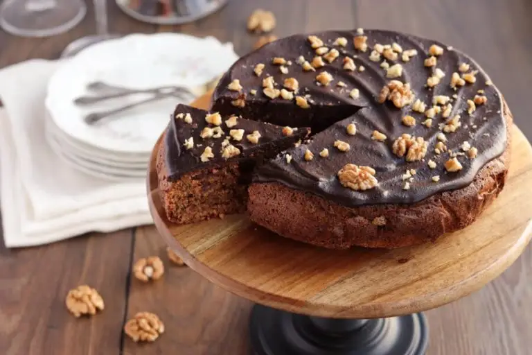 Step 10 - Flourless Walnut-Date Cake