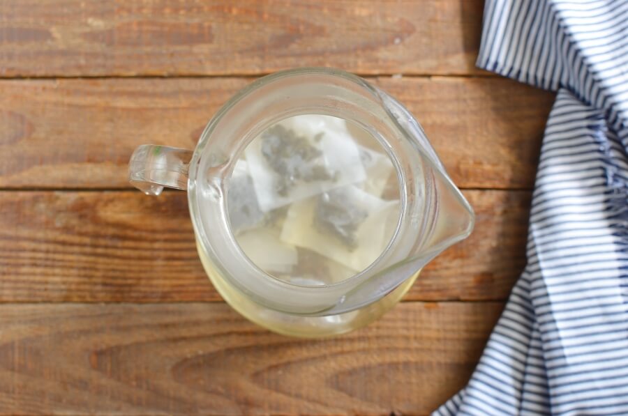 Freshly Brewed Ice Tea with Fresh Mint recipe - step 2