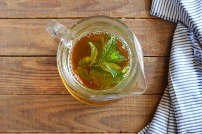 Step 4 - Freshly Brewed Ice Tea with Fresh Mint