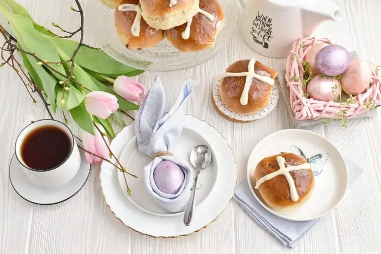 Step 13 - Hot Cross Buns
