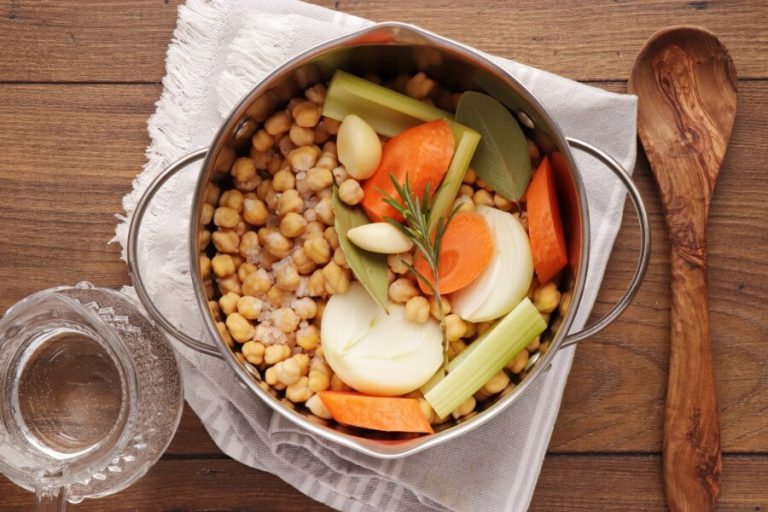 Step 3 - Hummus Masabacha