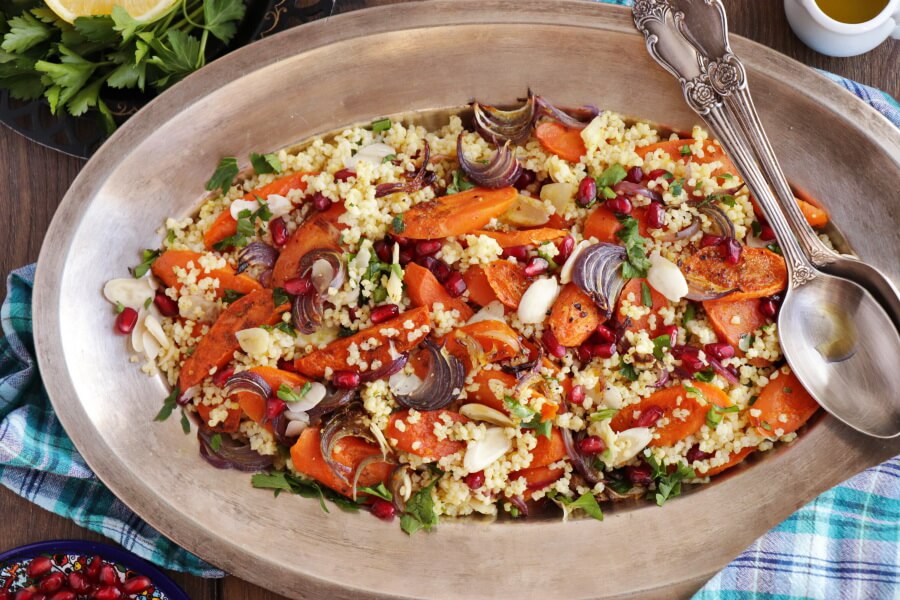 Moroccan Carrot Salad with Millet Recipe-Moroccan Carrot Salad with Millet and Pomegranate-Vegan Carrot Salad with Millet