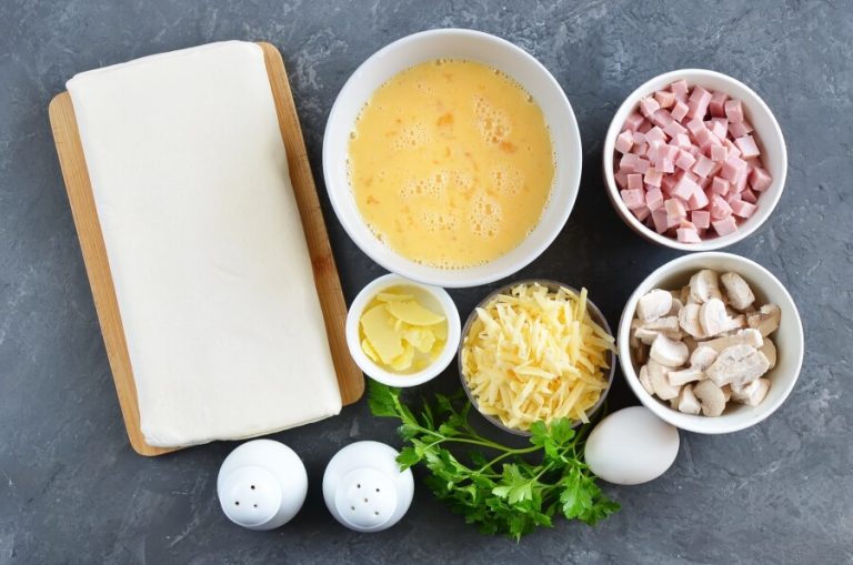 Scrambled Eggs in Puff Pastry Recipe - Cook.me Recipes