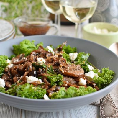 Warm Kale and Caramelized Mushroom Salad Recipes-Homemade Warm Kale and Caramelized Mushroom Salad-Delicious Warm Kale and Caramelized Mushroom Salad