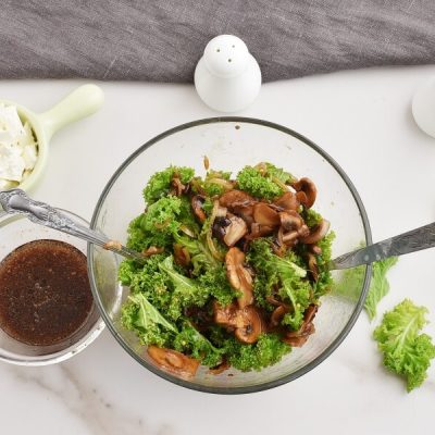 Warm Kale and Caramelized Mushroom Salad recipe - step 5