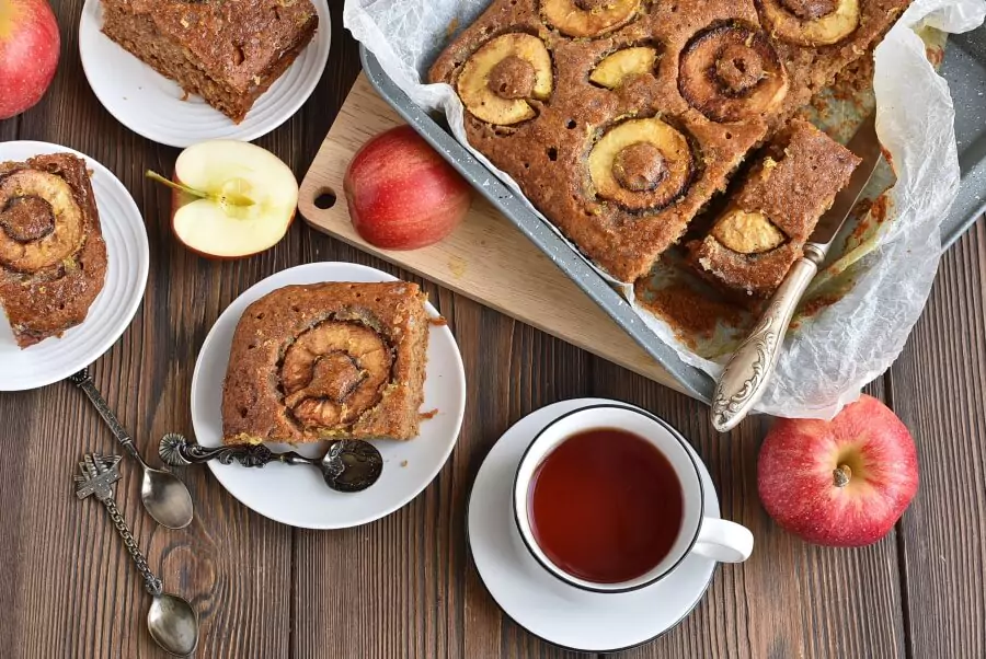 Apple, Cinnamon and Ginger Drizzle Cake