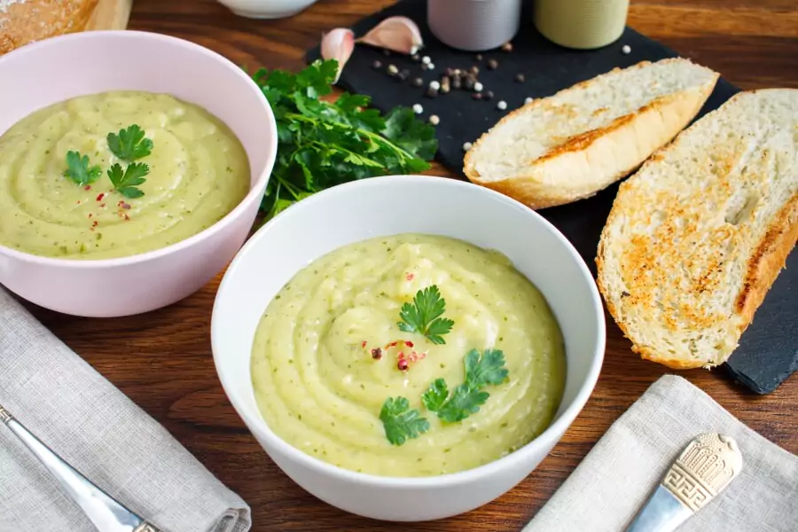 Creamy Vegan Potato Leek Soup