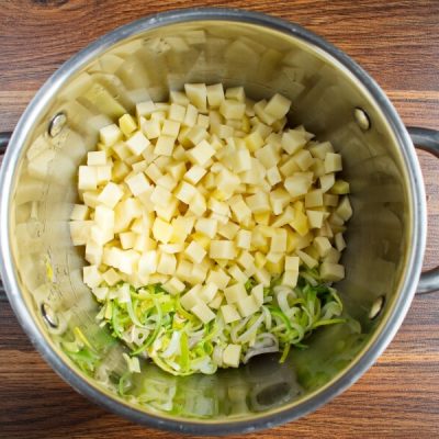 Creamy Vegan Potato Leek Soup recipe - step 3