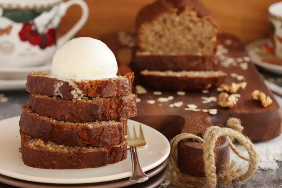 Easy Oatmeal Banana Bread