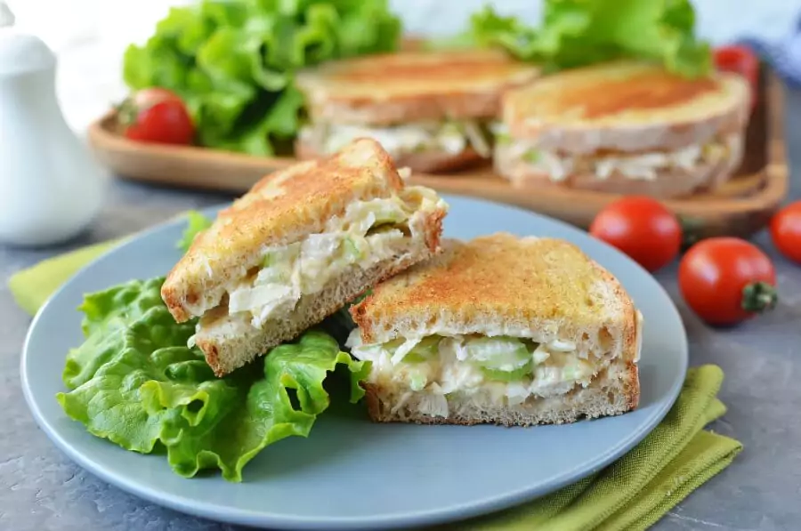 How to serve Grilled Chicken and Apple Sandwiches