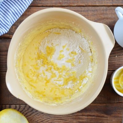 Lemon Drizzle Slices recipe - step 4