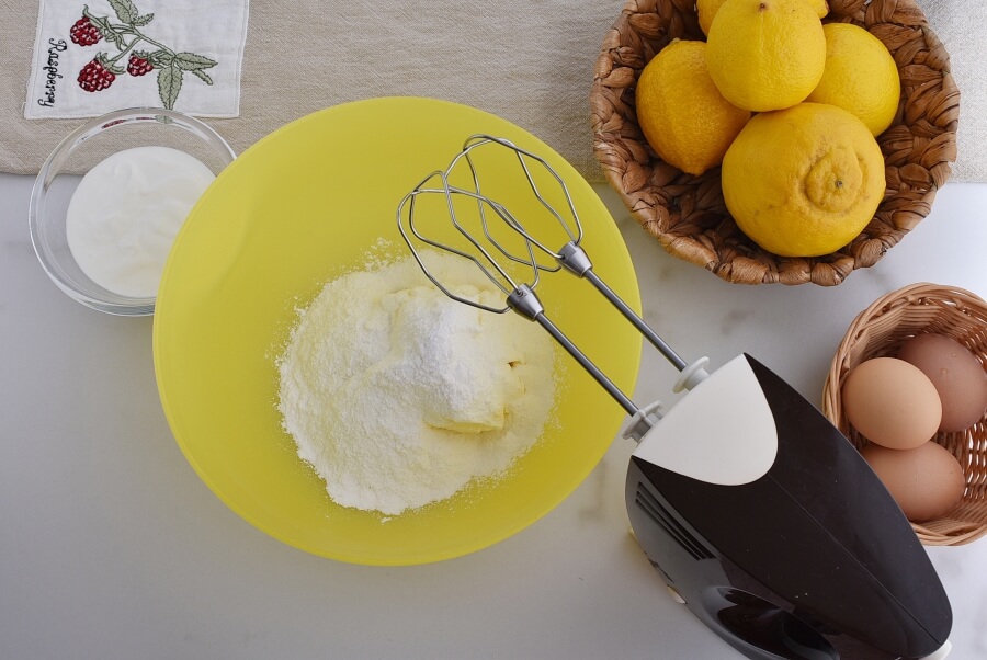 Lemon Sponge Cake recipe - step 2