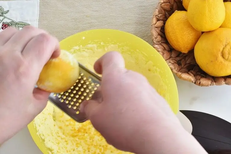 Step 4 - Lemon Sponge Cake