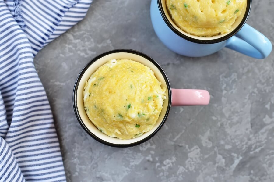 Microwave Egg Mug Muffin recipe - step 4