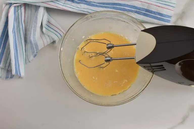 Step 4 - Pineapple Upside-Down Cupcakes