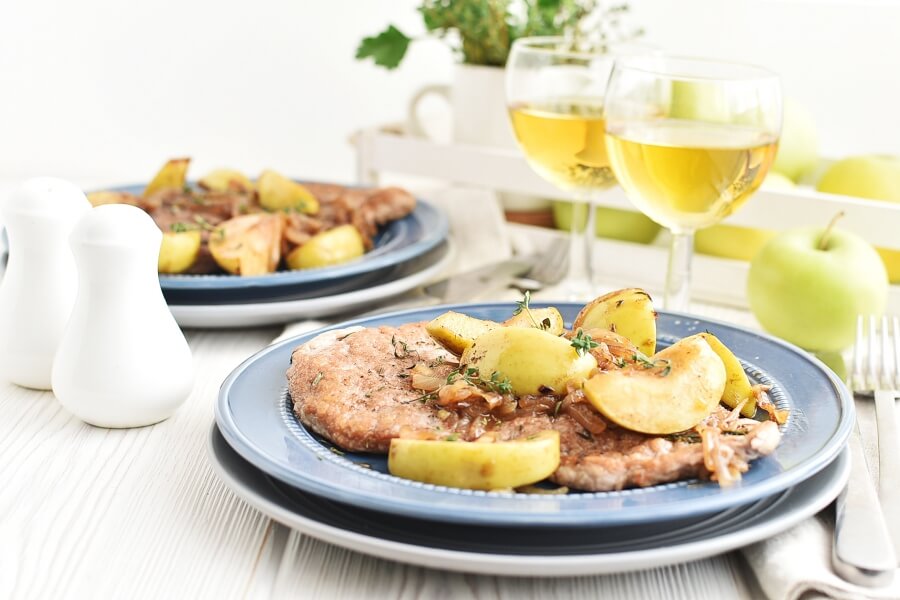 Pork Tenderloin with Apple-Onion Chutney
