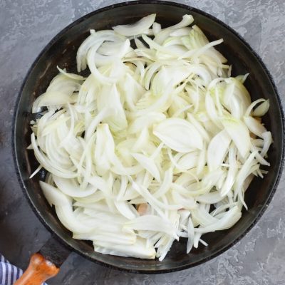 Smoky Cheese  & Onion Tart recipe - step 3