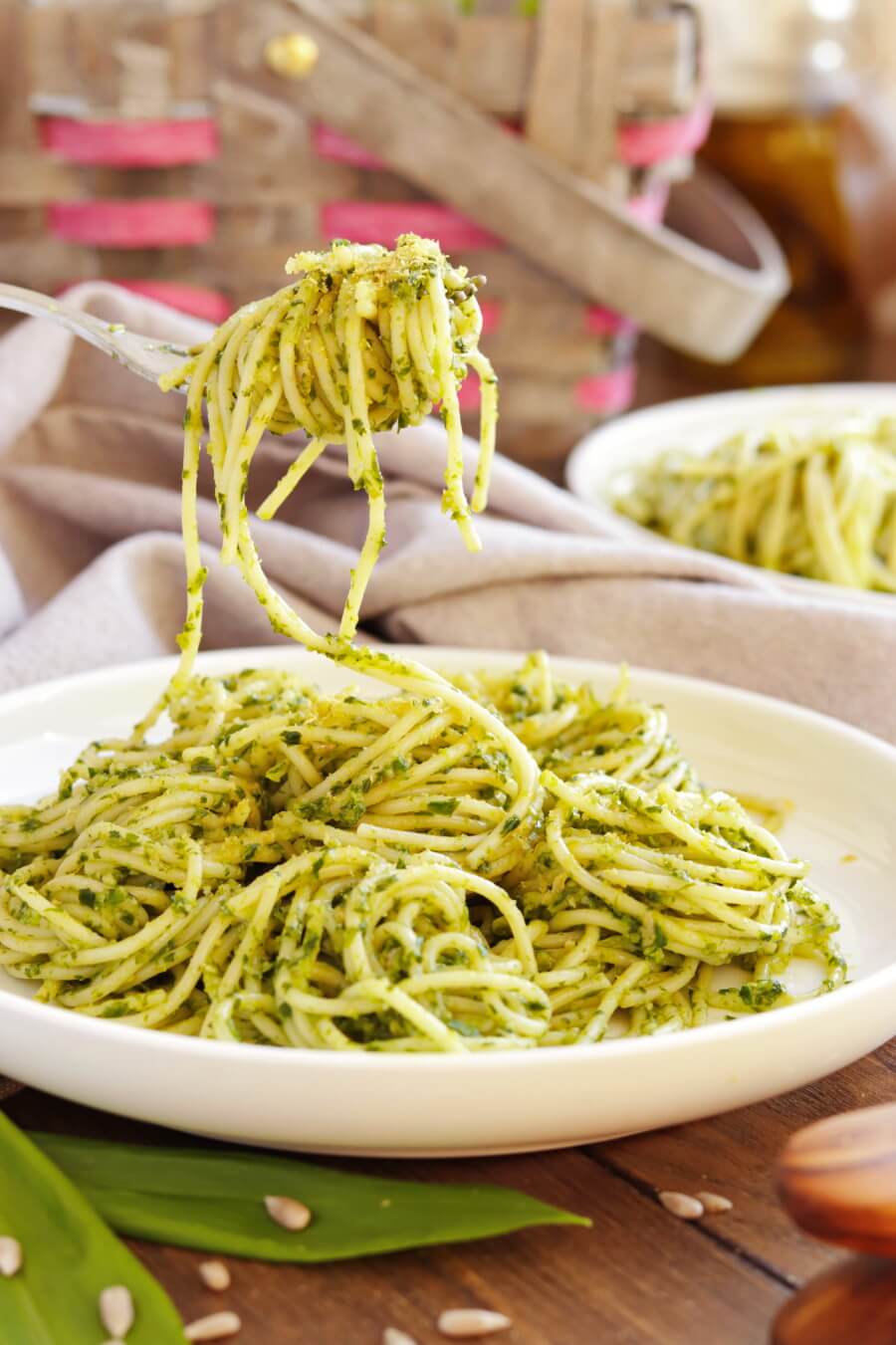 Vegan Wild Garlic Pasta Recipe - COOK.ME