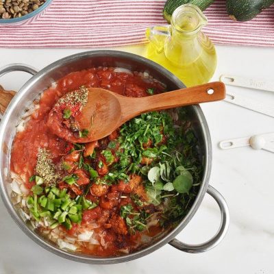 30 Minute Spicy Lentil Bolognese recipe - step 3