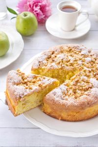 Sharlotka (Russian Apple Cake)